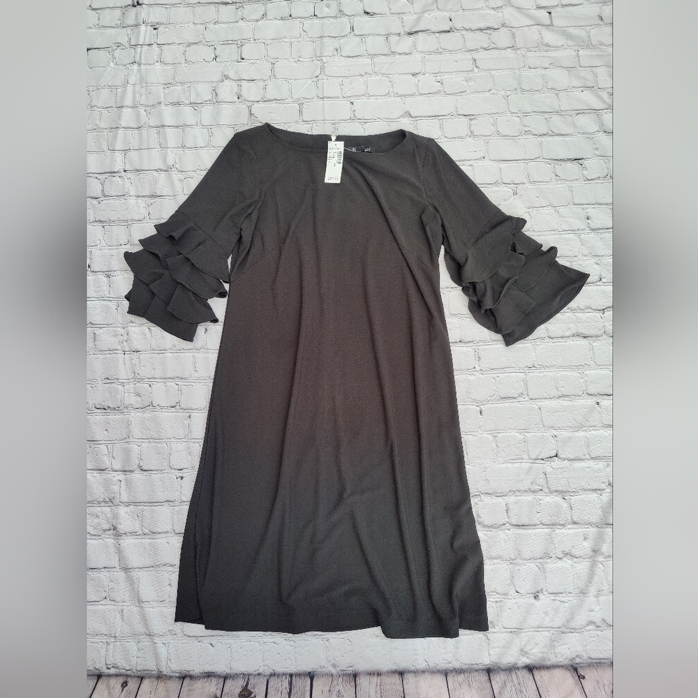 Roz & Ali ruffle sleeve dress 6